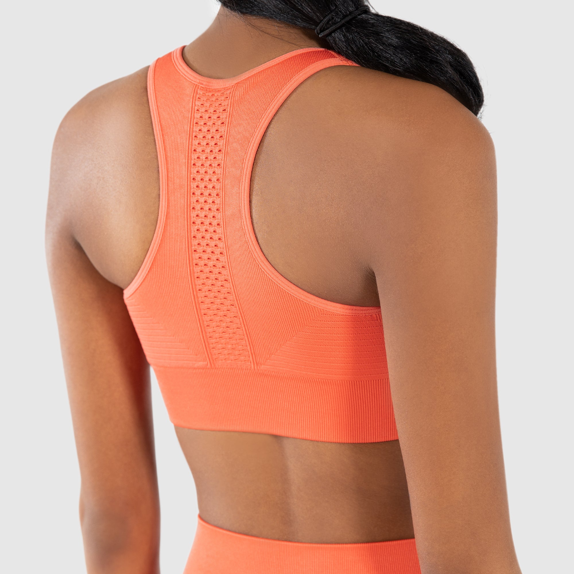 Consapevole del reggiseno sportivo