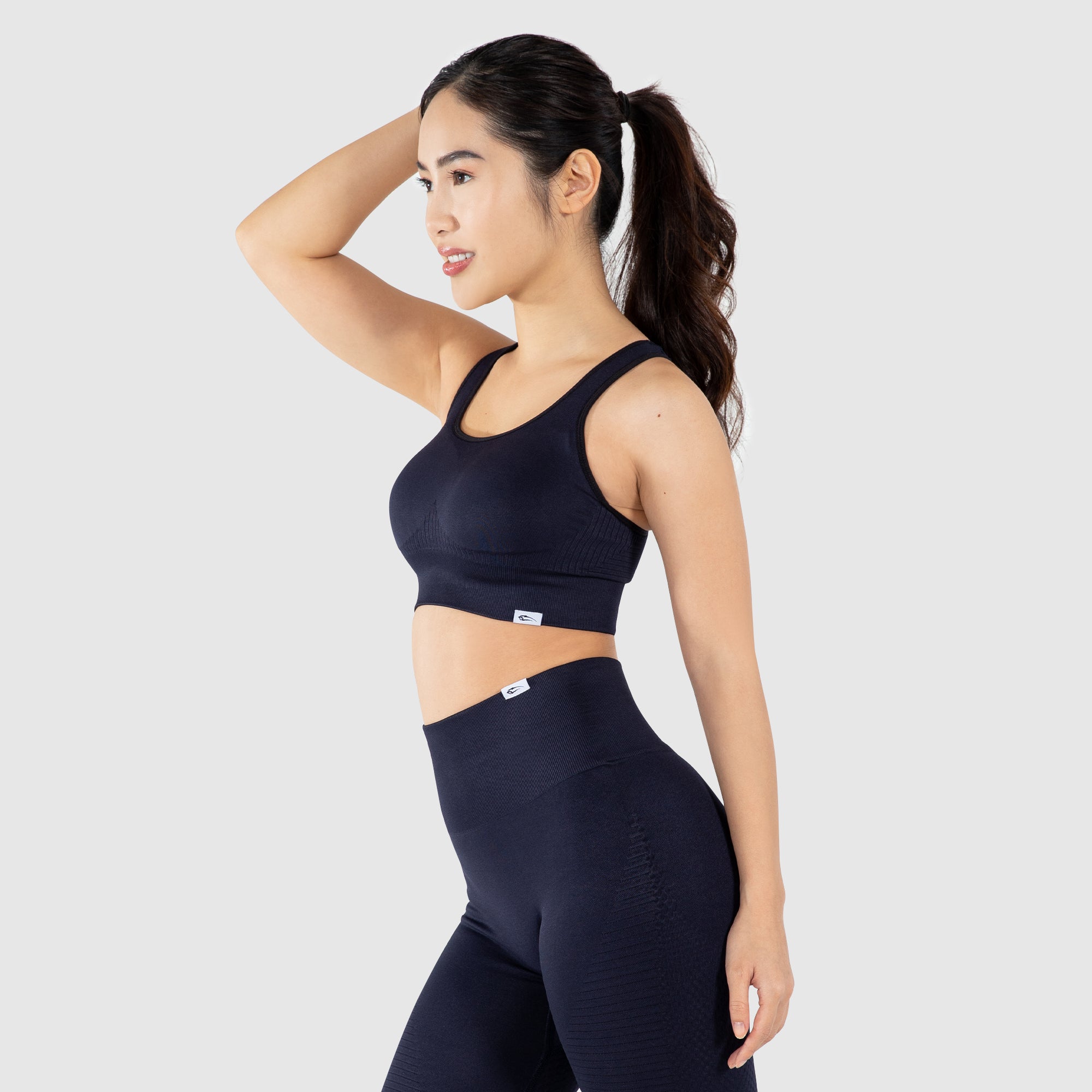 Consapevole del reggiseno sportivo