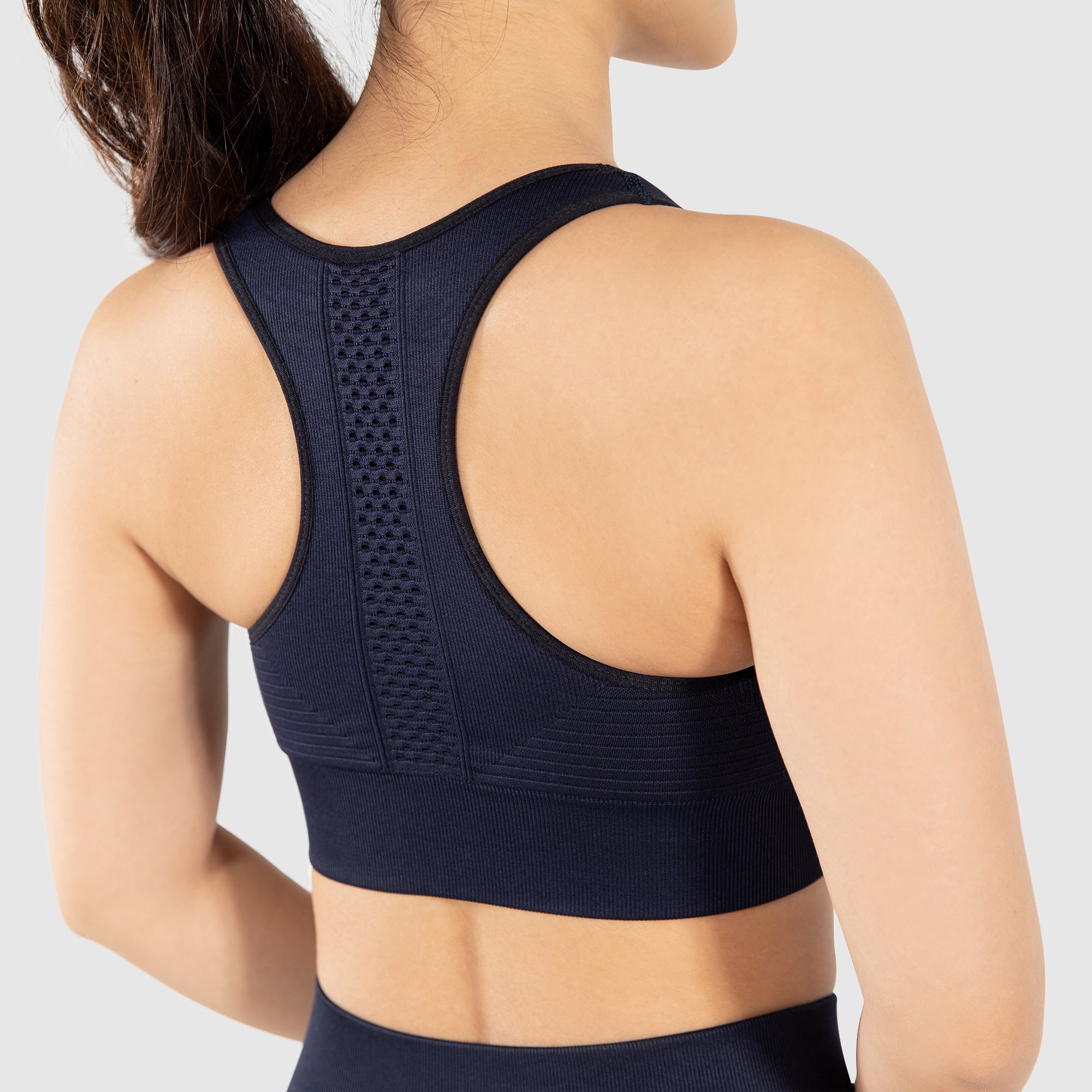 Consapevole del reggiseno sportivo