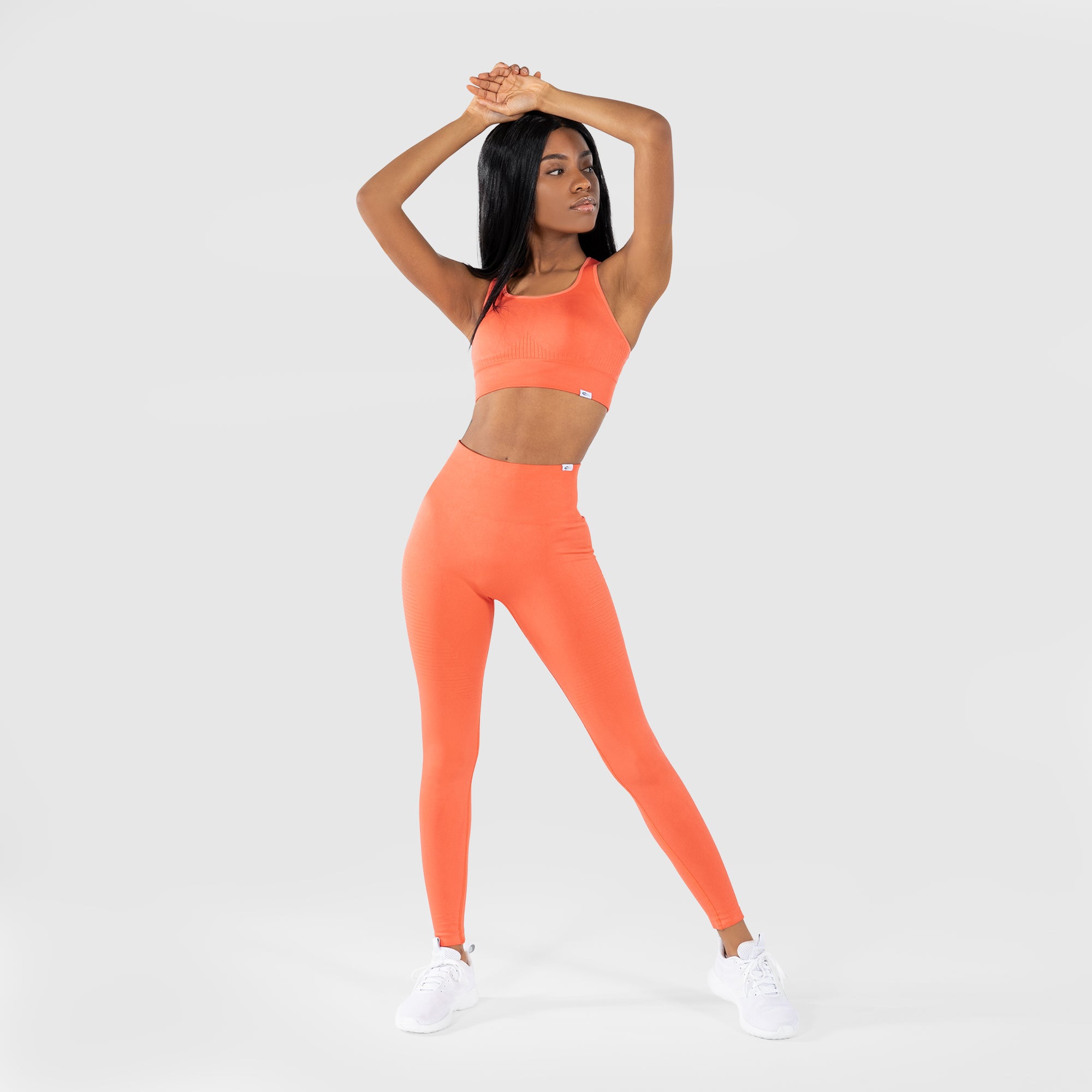 Consapevole del reggiseno sportivo